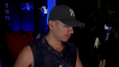 AARON  online show from 17, 10, 2025