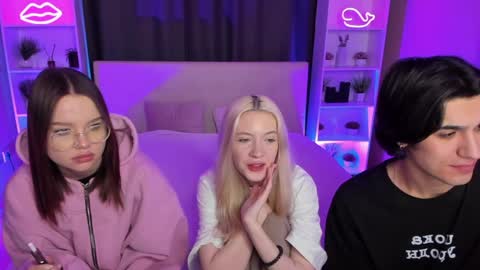 Snapshot of aataraxx chatting on 25, 1, 2025 Fiona and Harry online show from 25, 1, 2025