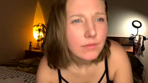 Snapshot of abbienextdoor chatting on 12, 1, 2025 Abbie online show from 12, 1, 2025