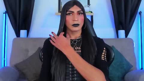 Abbigail Fuster  online show from 15, 7, 2026