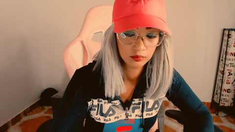 Snapshot of abby_liu chatting on 3, 1, 2025 May Imstagram online show from 3, 1, 2025