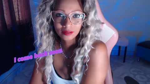Snapshot of abby_liu chatting on 8, 1, 2025 May Imstagram online show from 8, 1, 2025