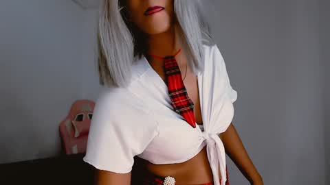 Snapshot of abby_liu chatting on 25, 1, 2025 May Imstagram online show from 25, 1, 2025