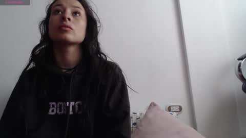 Snapshot of abby_taylorr_ chatting on 12, 10, 2025 Vannesa online show from 12, 10, 2025