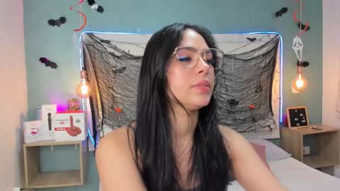 Abby Dixon  online show from 28, 10, 2025