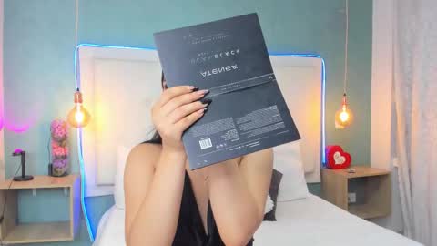 Abby Dixon  online show from 2, 12, 2025