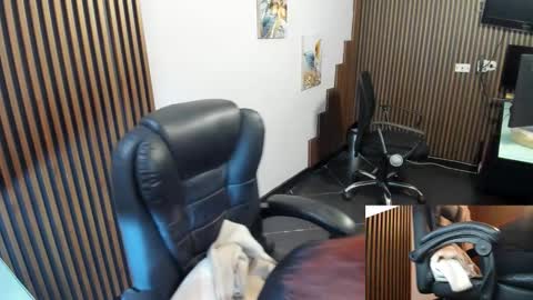 Abby Stones online show from 29, 10, 2025