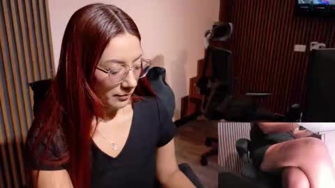 Abby Stones online show from 8, 4, 2026