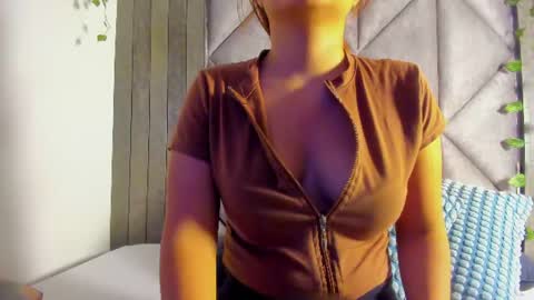 Snapshot of abbywathson chatting on 25, 6, 2026 A B B Y online show from 25, 6, 2026