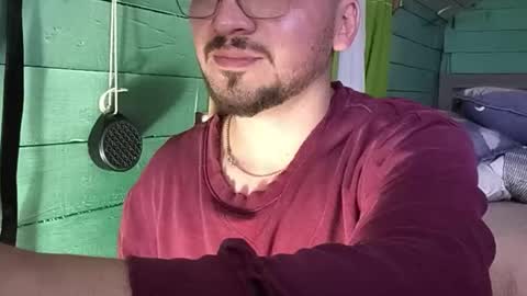 Hookiehax online show from 22, 4, 2026