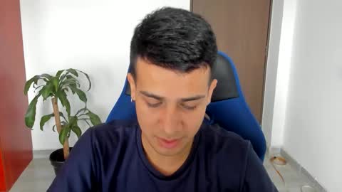 Independence model AbelAsburgo online show from 17, 10, 2025