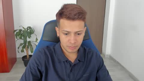 Independence model AbelAsburgo online show from 12, 1, 2026