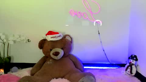  Abella and Kendra  online show from 31, 12, 2024