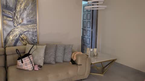  Abella  online show from 4, 3, 2026