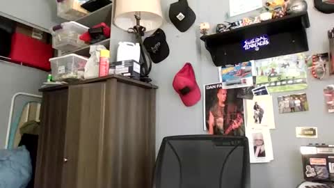 AJ online show from 5, 6, 2026