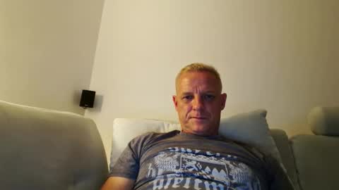Snapshot of abenteurer2021 chatting on 2, 6, 2026 abenteurer2021 online show from 2, 6, 2026