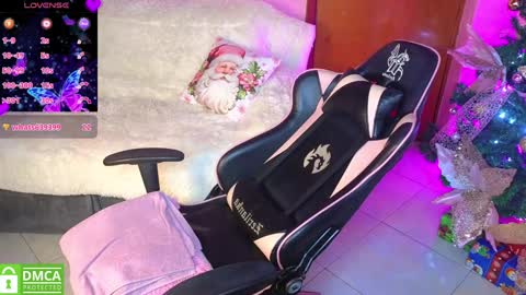 Snapshot of abigail_monroe__ chatting on 6, 12, 2024 abigail_monroe__ online show from 6, 12, 2024