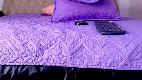 Snapshot of abiigail_fox chatting on 22, 11, 2025 Abigail online show from 22, 11, 2025