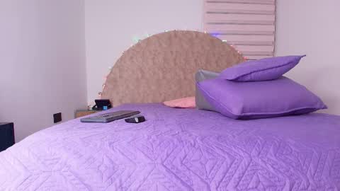 Snapshot of abiigail_fox chatting on 14, 12, 2025 Abigail online show from 14, 12, 2025