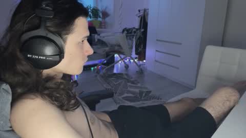 hi  cum in pvt noi extra tip online show from 25, 2, 2026