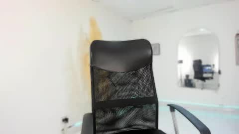 Snapshot of abony_sex69 chatting on 28, 11, 2025 abony_sex69 online show from 28, 11, 2025