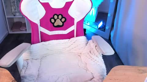 Lily online show from 23, 4, 2026