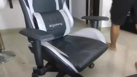 abraca402512 online show from 8, 2, 2026