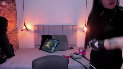 Abril Fox online show from 23, 4, 2026