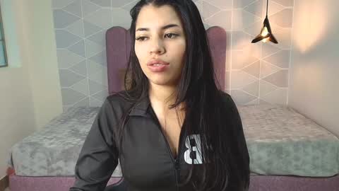 ABRIL MATTHEWS online show from 21, 12, 2024