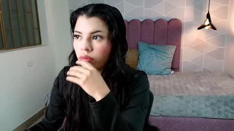 ABRIL MATTHEWS online show from 11, 1, 2025