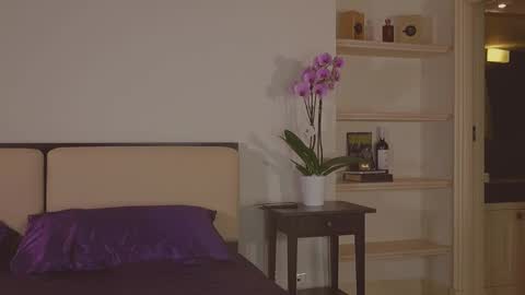 Abril Colls online show from 18, 2, 2026