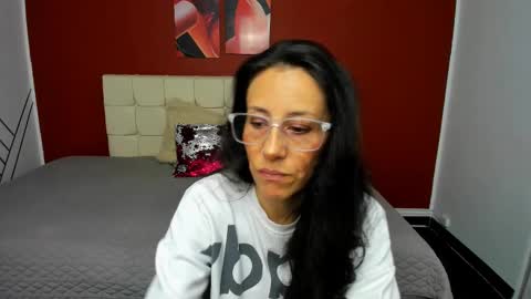 Snapshot of abrillee1 chatting on 25, 2, 2025 ABRIL online show from 25, 2, 2025