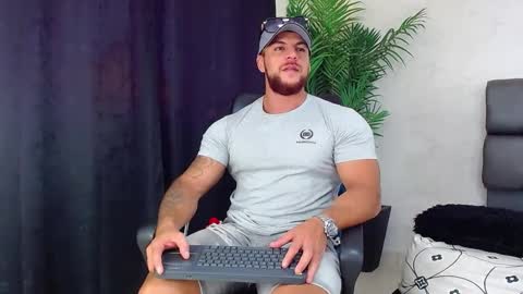 Snapshot of ace_owens chatting on 14, 12, 2024 ace_owens online show from 14, 12, 2024