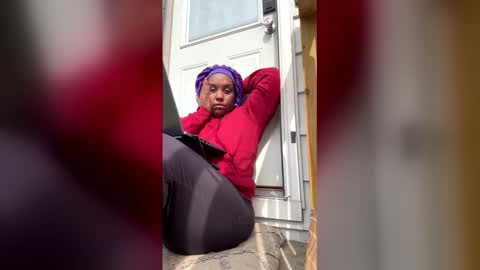 angel  chris online show from 13, 4, 2026