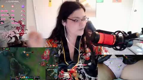 AChubbyGummy online show from 25, 4, 2026