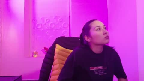 Snapshot of adaira31 chatting on 11, 11, 2025 Adaira online show from 11, 11, 2025