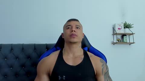 adam boss online show from 18, 11, 2025