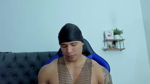 adam boss online show from 15, 12, 2025