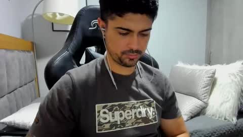 adam clarke online show from 29, 10, 2025