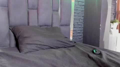 adam_piarse online show from 30, 12, 2024