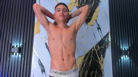 adam_piarse online show from 26, 2, 2025