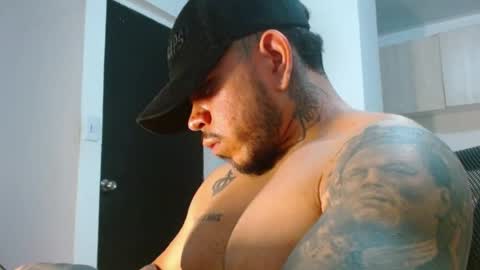 adam shilder7 online show from 21, 4, 2026