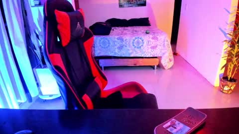 Adam Valencia online show from 9, 11, 2025