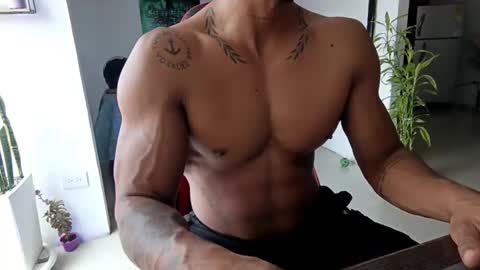 Adam Valencia online show from 4, 12, 2025