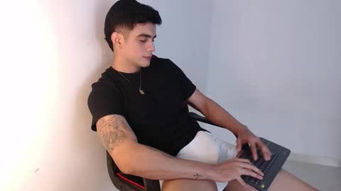Snapshot of adama_soa chatting on 5, 10, 2025 Hello guys excuse my absence I will be absent for several days for health reasons I hope you understand thank you very much. online show from 5, 10, 2025