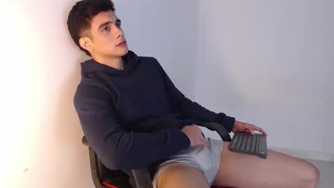 Snapshot of adama_soa chatting on 7, 10, 2025 Hello guys excuse my absence I will be absent for several days for health reasons I hope you understand thank you very much. online show from 7, 10, 2025