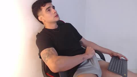 Snapshot of adama_soa chatting on 28, 10, 2025 Hello guys excuse my absence I will be absent for several days for health reasons I hope you understand thank you very much. online show from 28, 10, 2025