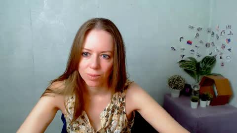 Snapshot of adamais_ chatting on 28, 4, 2026 adamais_ online show from 28, 4, 2026