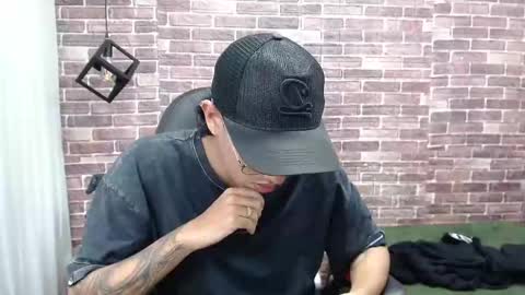 Adam online show from 22, 2, 2025