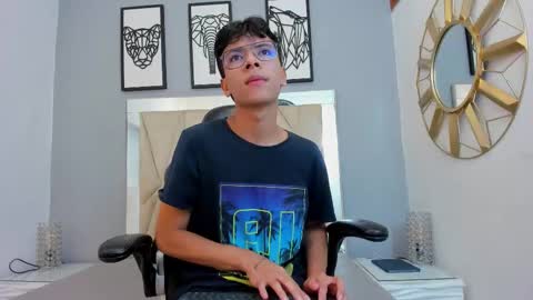 Adams Bobby online show from 8, 3, 2026